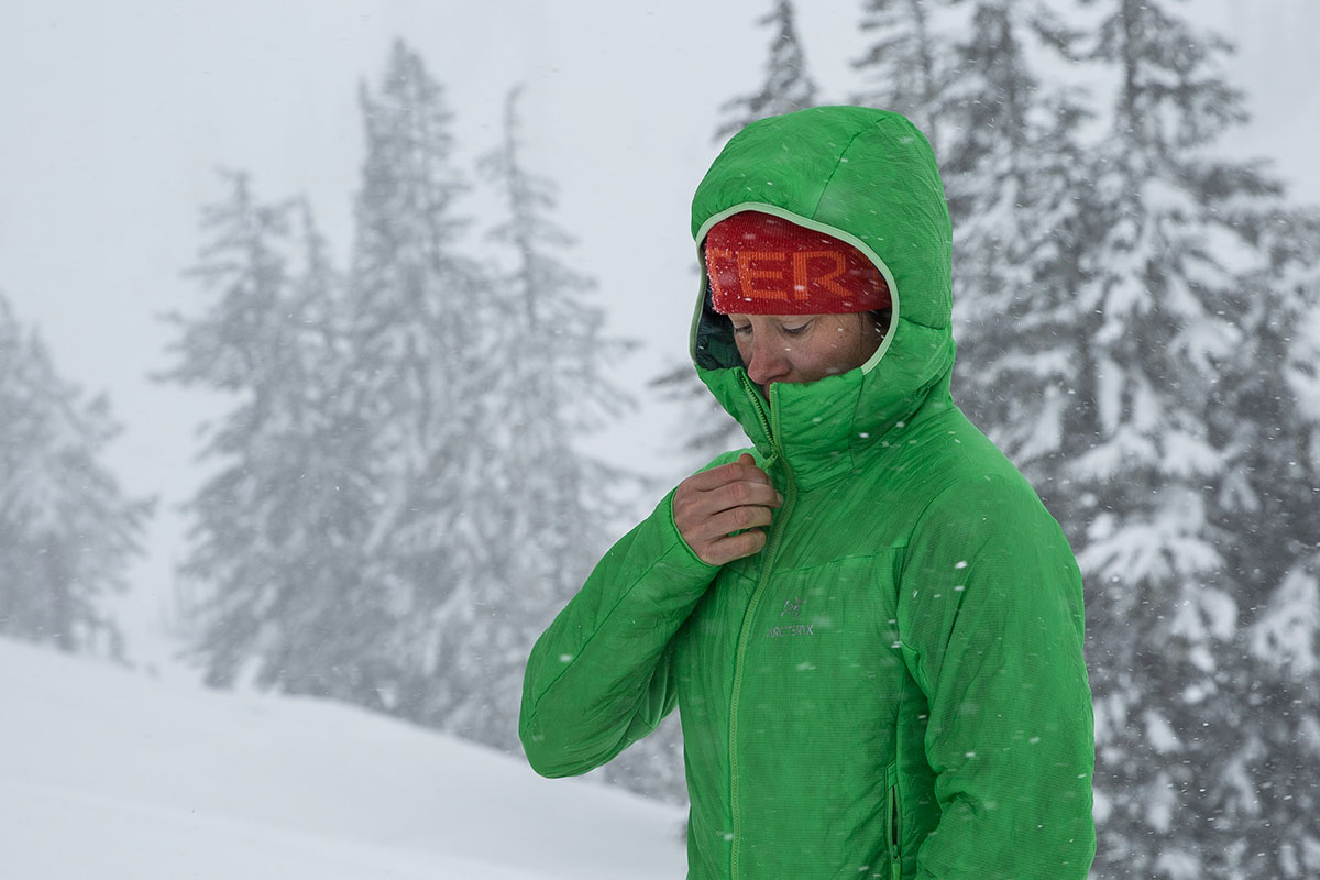 Arc'teryx Nuclei FL synthetic jacket (zipping up)